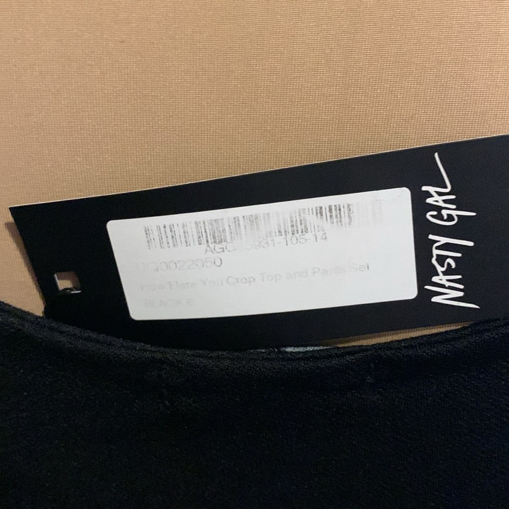 Crop Tops Size 2 - Picture 6 of 11